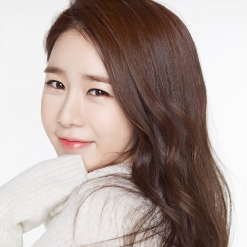 Yoo In-na Profile: age, net worth, husband, IU, tv shows, manager, dramas