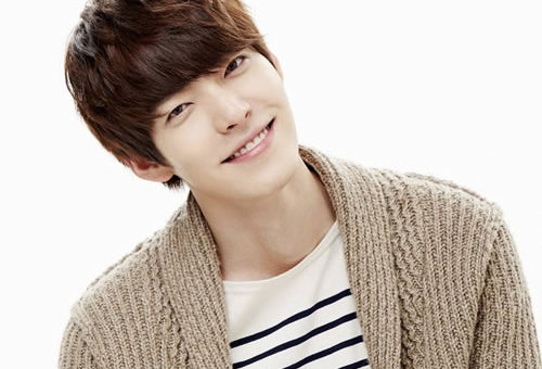 Kim Woo-bin (born July 16, 1989) is a South Korean actor and model. He debuted as a runway model and made his acting debut in White Christmas. Kim gained public attention in A Gentleman's Dignity (2012), School 2013 (2012-2013), and The Heirs (2013). He gained popularity for his roles in film The Con Artists (2014) and a drama Uncontrollably Fond (2016).